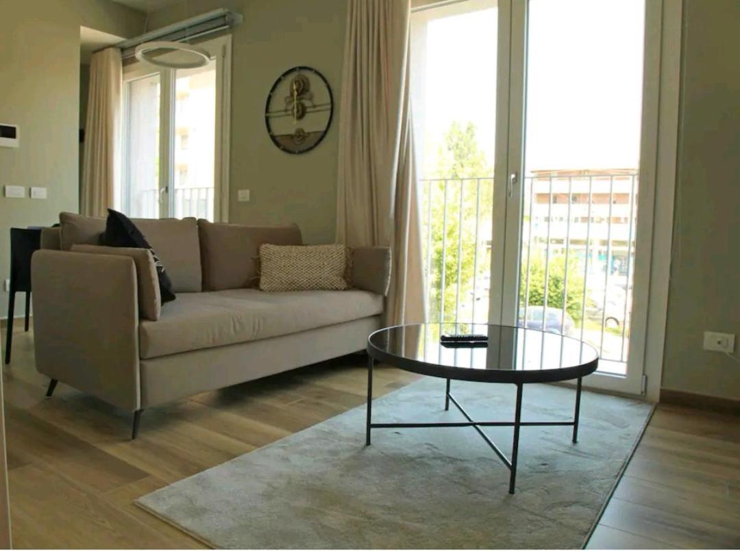A&G Suites Parma Bagian luar foto