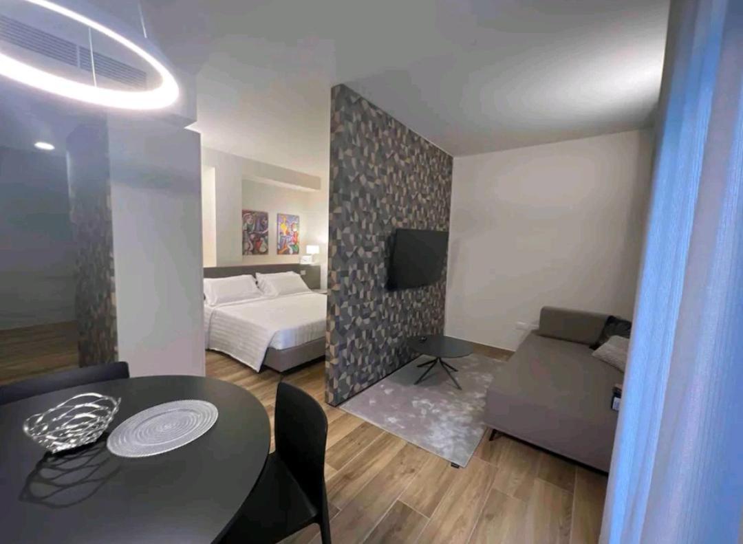 A&G Suites Parma Bagian luar foto