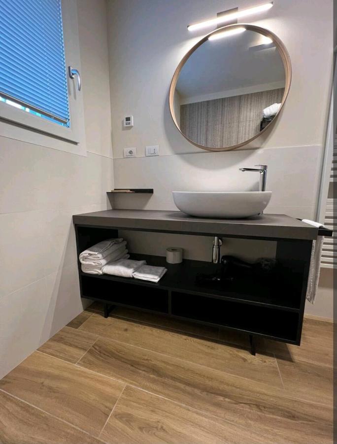 A&G Suites Parma Bagian luar foto