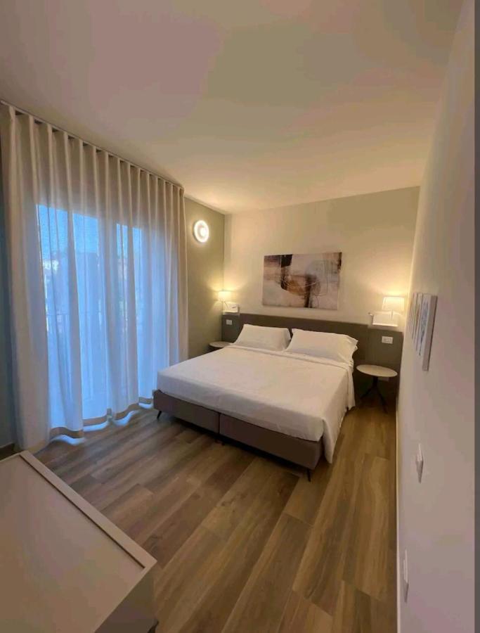 A&G Suites Parma Bagian luar foto