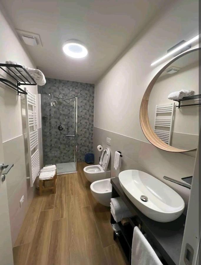 A&G Suites Parma Bagian luar foto