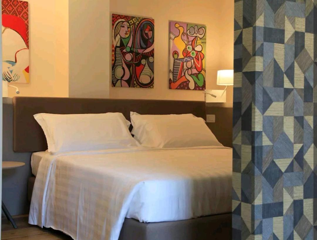 A&G Suites Parma Bagian luar foto