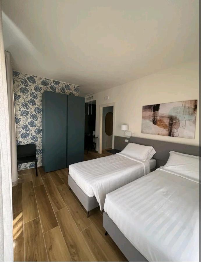 A&G Suites Parma Bagian luar foto