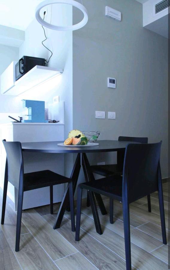 A&G Suites Parma Bagian luar foto